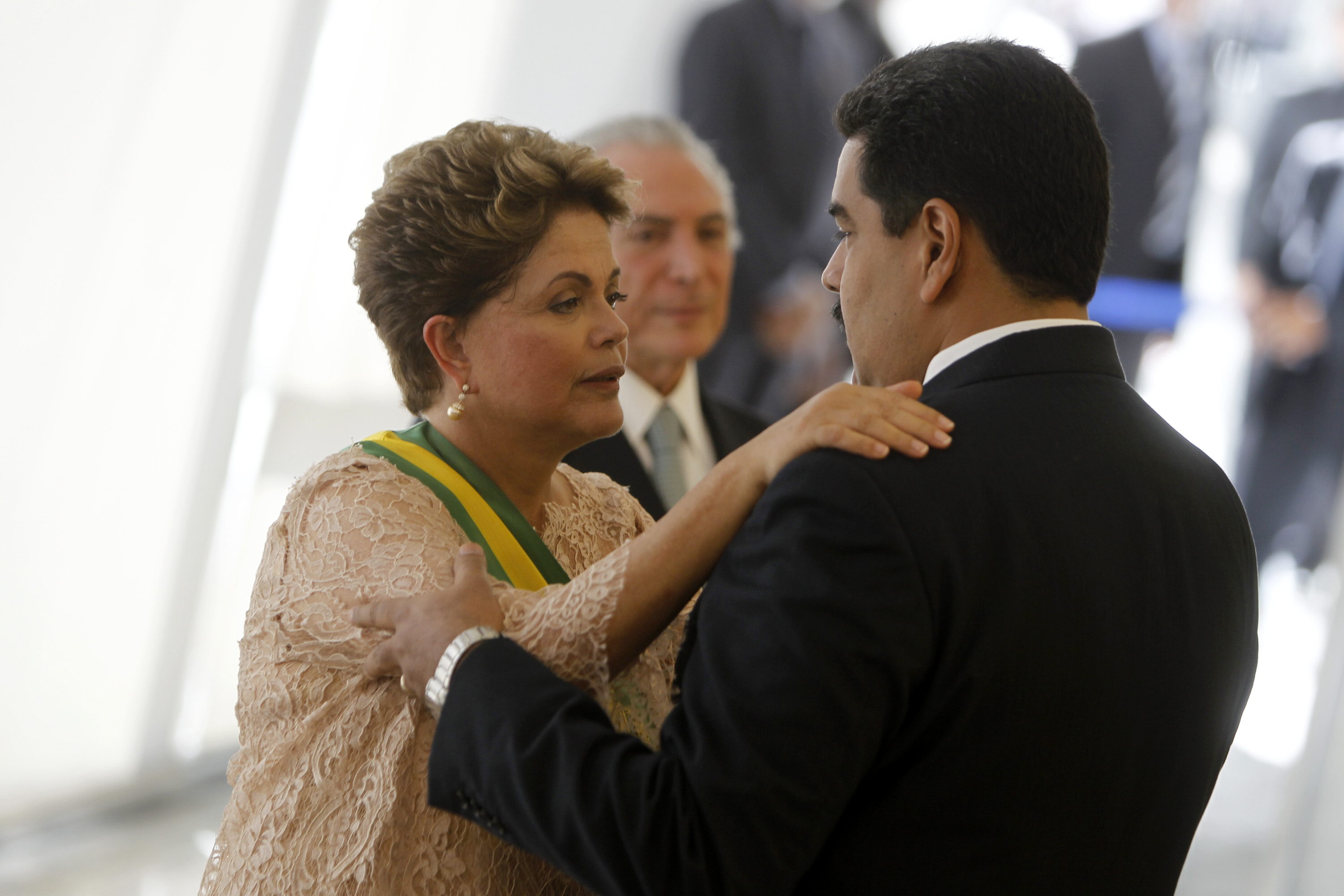 Rousseff se reúne este viernes con Maduro