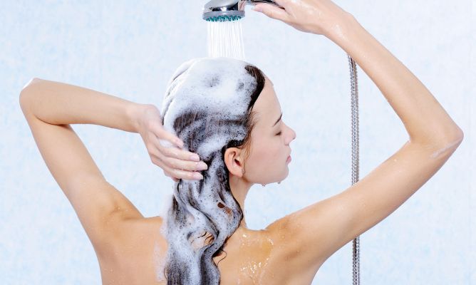 ¿ Con que regularidad es conveniente lavarnos el cabello?