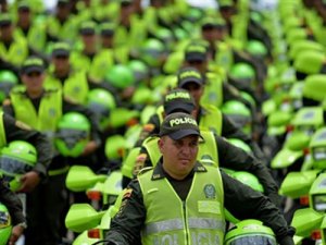 Propuesta de que las Farc integren policía rural abre polémica en Colombia