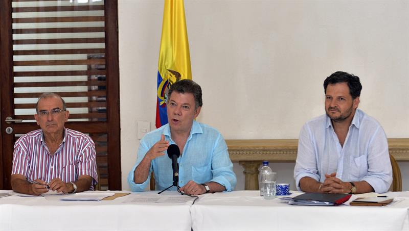 Santos inspeccionará obras de infraestructura en bicicleta