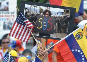 Venezolanos piden a EEUU beneficios migratorios a corto plazo