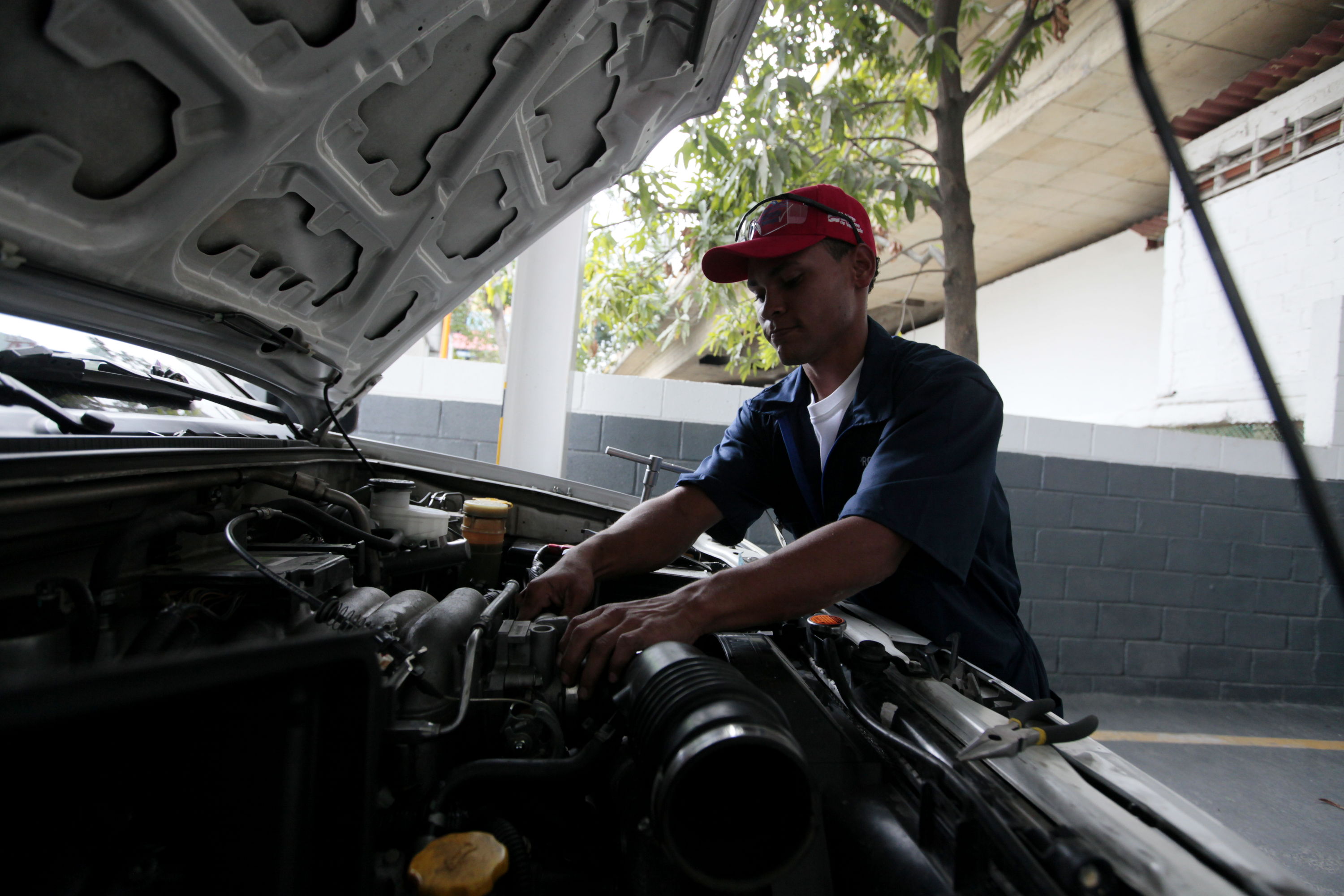 Aumento en costos de los fletes navieros encarecen repuestos y accesorios automotrices en Venezuela