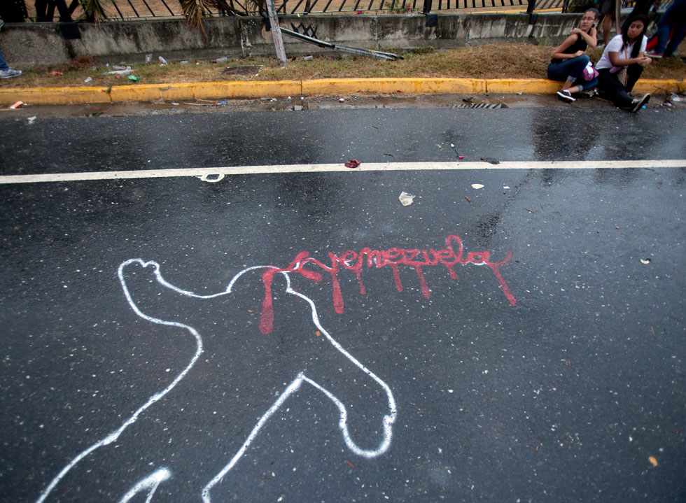 Al menos 10 megabandas criminales operan en Venezuela