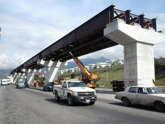 Continúa restricción vehicular en la Intercomunal Guarenas-Guatire por obras del Metro