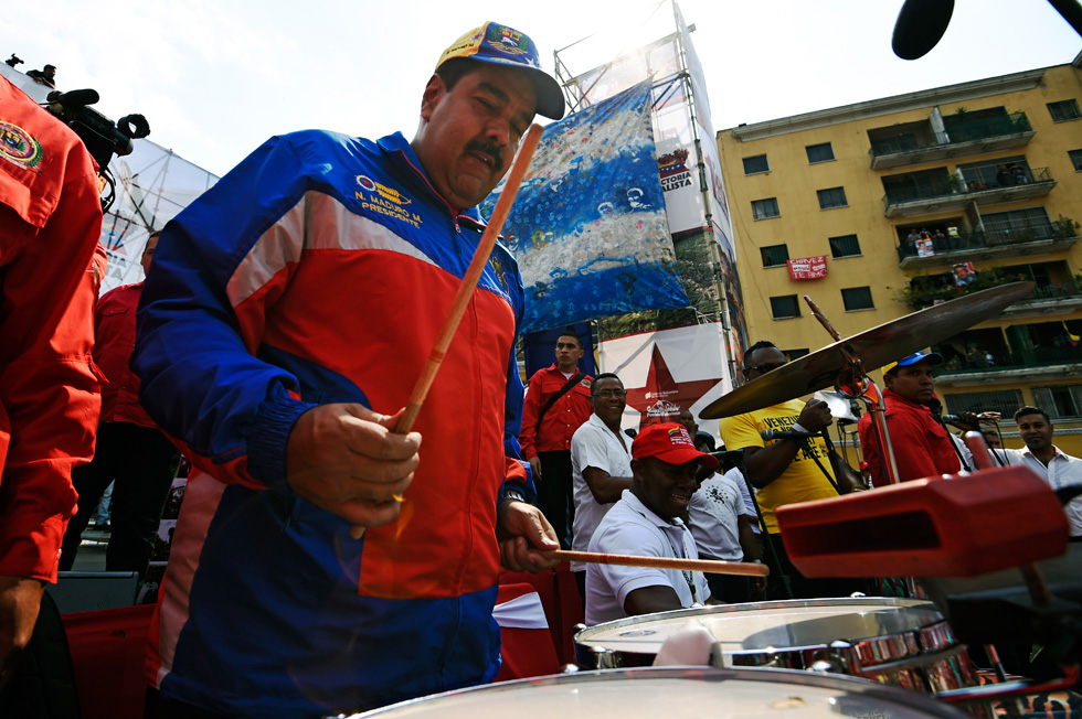 Maduro anuncia aumento de 30% del salario mínimo en dos partes