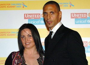 Muere de cáncer la esposa del excapitán del Manchester United Rio Ferdinand