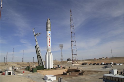 Cohete ruso que llevaba satélite mexicano estalla en el aire