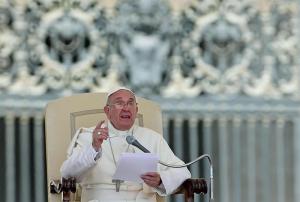 El papa Francisco: La economía y política no reconoce el valor de la familia