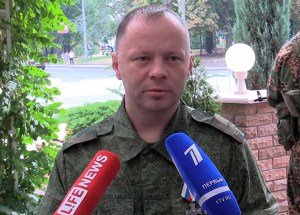 Ucrania acusa a rebeldes prorrusos de lanzar ofensiva contra ejército