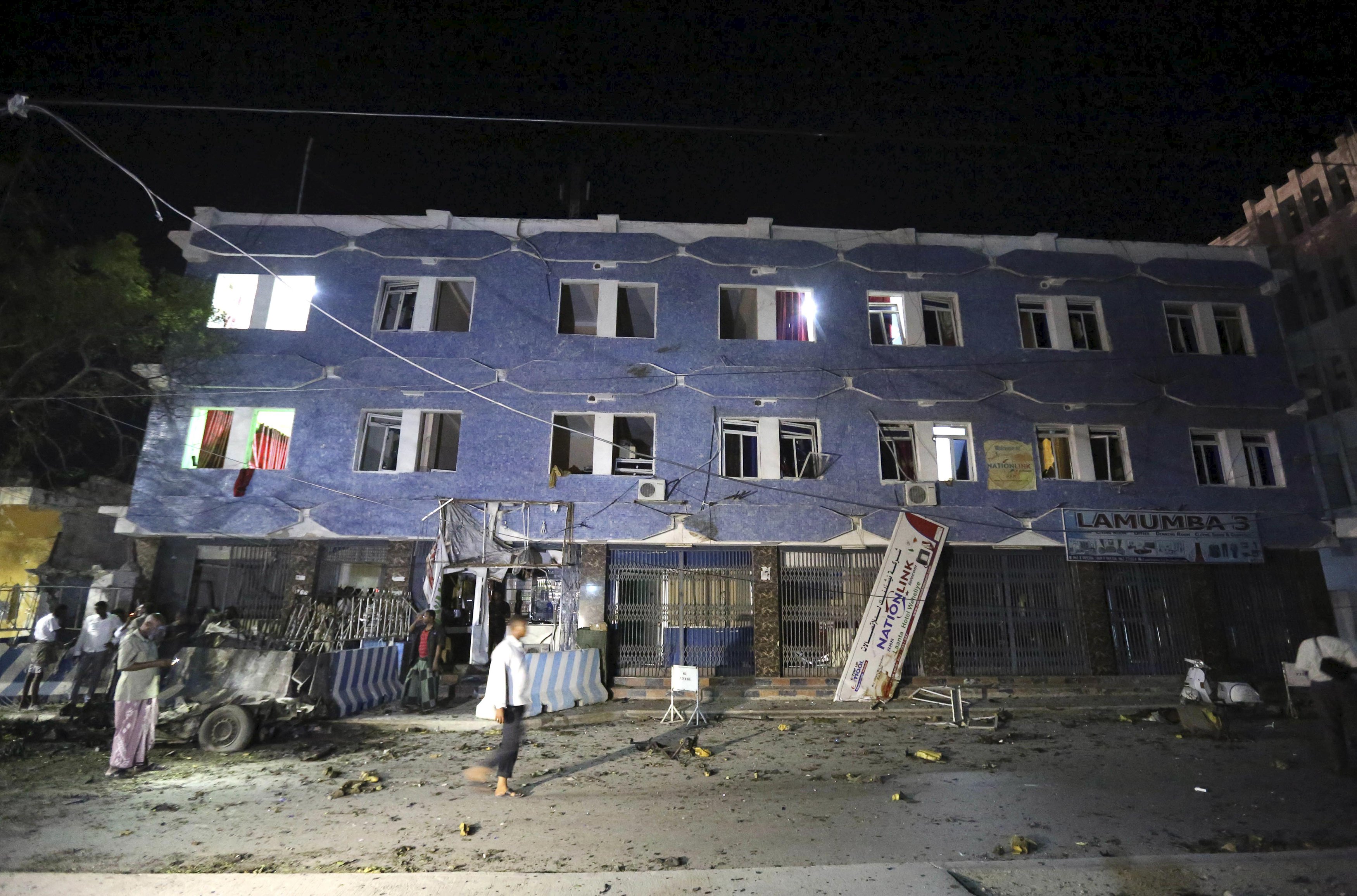 Al menos nueve muertos tras ataque contra hoteles en Somalia (Fotos)