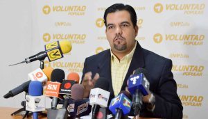 “Arias Cárdenas reconoce fracaso al anunciar nuevo esquema de compras en supermercados”