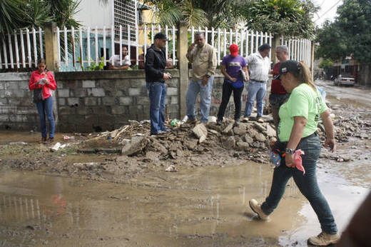 37 casas y 71 carros afectados dejaron las lluvias en Guarenas