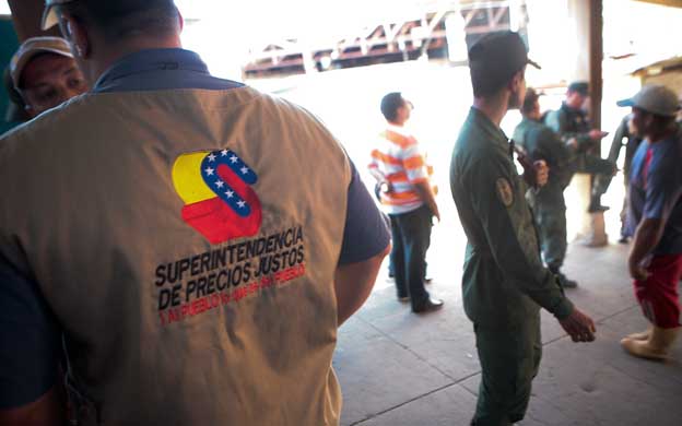 GNB y Sundde incautaron más de 60 toneladas de alimentos en un depósito en Bolívar