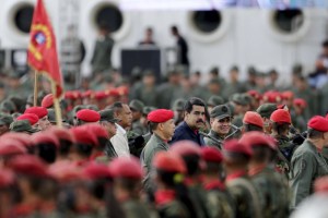 Breitbart: Maduro comienza una purga militar a medida que la oposición interna crece