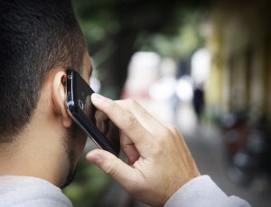 Venezolanos llaman más por teléfono y envían menos mensajes de texto, según cifras de Conatel