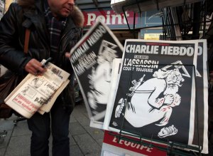 Charlie Hebdo denuncia las amenazas de muerte por su portada sobre el islam