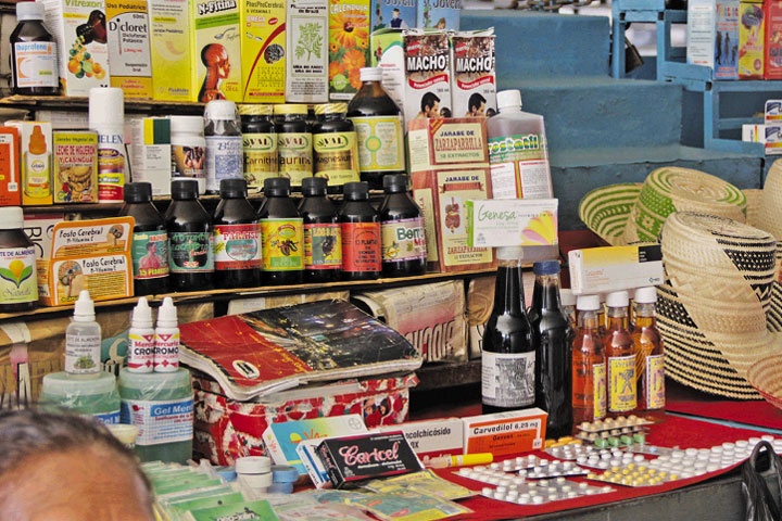 Alerta sanitaria por venta de medicinas en mercado de Maracaibo