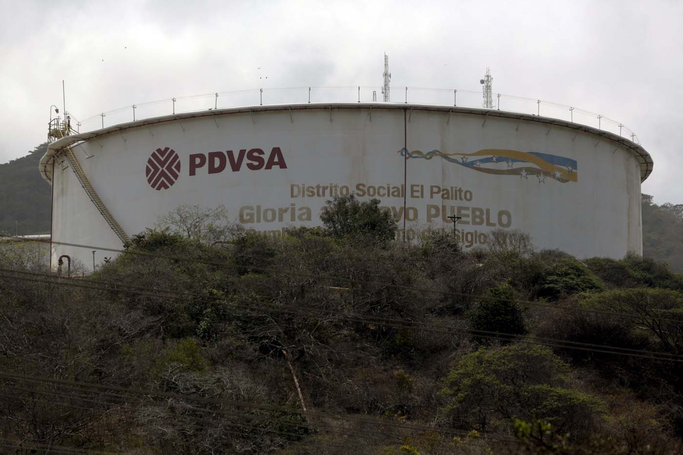 Federación de trabajadores petroleros rechaza nuevo “contrato colectivo” firmado por Maduro