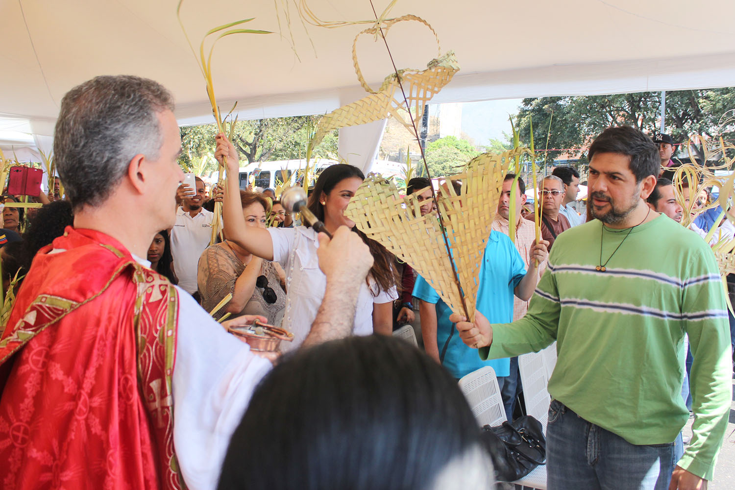 Ocariz inició la Semana Santa con la tradicional Misa de Ramos
