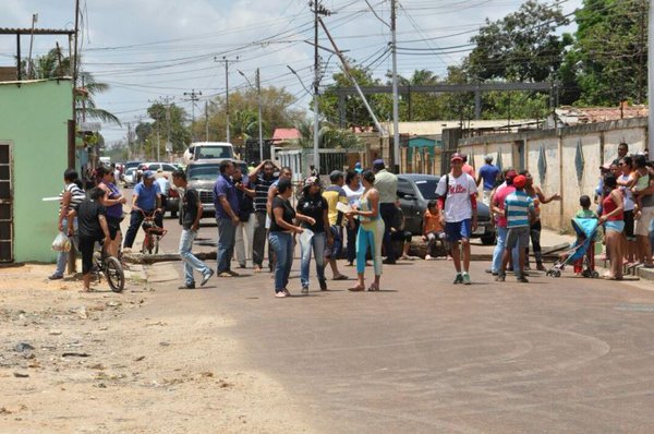 Protestan por falta de agua en El Tigre