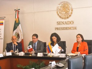 Senadores mexicanos reaccionaron en rechazo a pretensiones de Maduro de disolver la AN