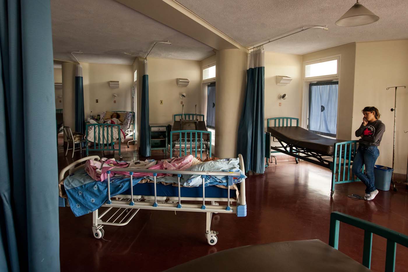 En los hospitales venezolanos se está aplicando la medicina de guerra