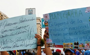 Sundde, SunAgro y MinTrabajo “apadrinados” por GNB inspeccionan plantas de Polar tras orden de Maduro