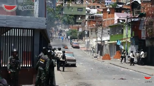 EXCLUSIVO: Así recibieron a los cuerpos de seguridad en La Vega (Video)