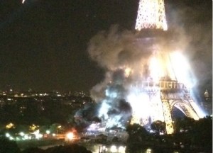ATENCIÓN: Reportan incendio cerca de Torre Eiffel tras posible atentado en Niza, Francia (VIDEO)