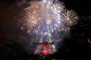 En Fotos: Así lucía la Torre Eiffel antes del incendio