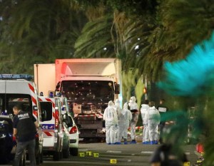 Al menos unos 50 niños hospitalizados en Niza tras atentado