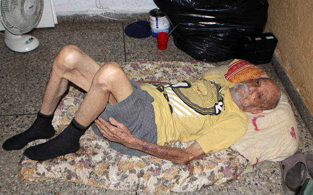 Abuelo muere en el abandono en Zulia