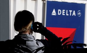 Termina apagón informático de Delta Airlines y se reanudan vuelos progresivamente