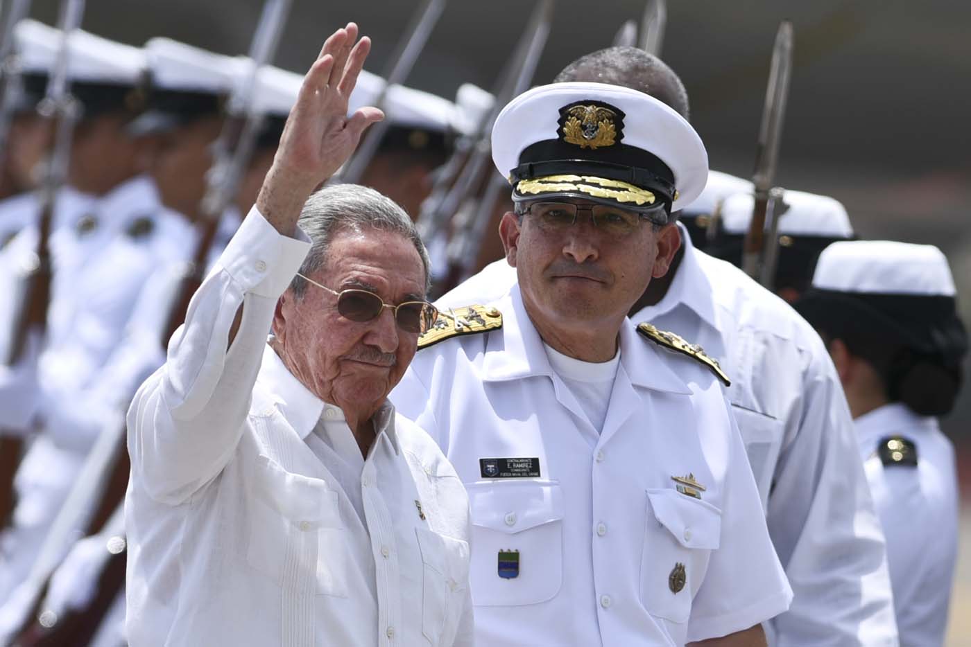 Raúl Castro revirtió varias medidas emblemáticas de Fidel