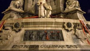 Atacan monumentos a Cristóbal Colón en Barcelona, España (fotos)