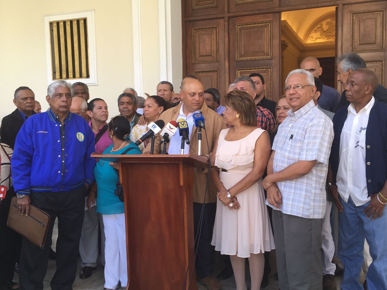 Sindicalistas venezolanos respaldan a la AN: Maduro ha sido el peor patrono que hemos tenido
