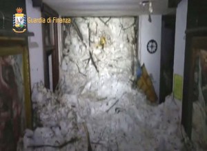 Unas 35 personas podían estar en hotel al ser sepultado por un alud en Italia