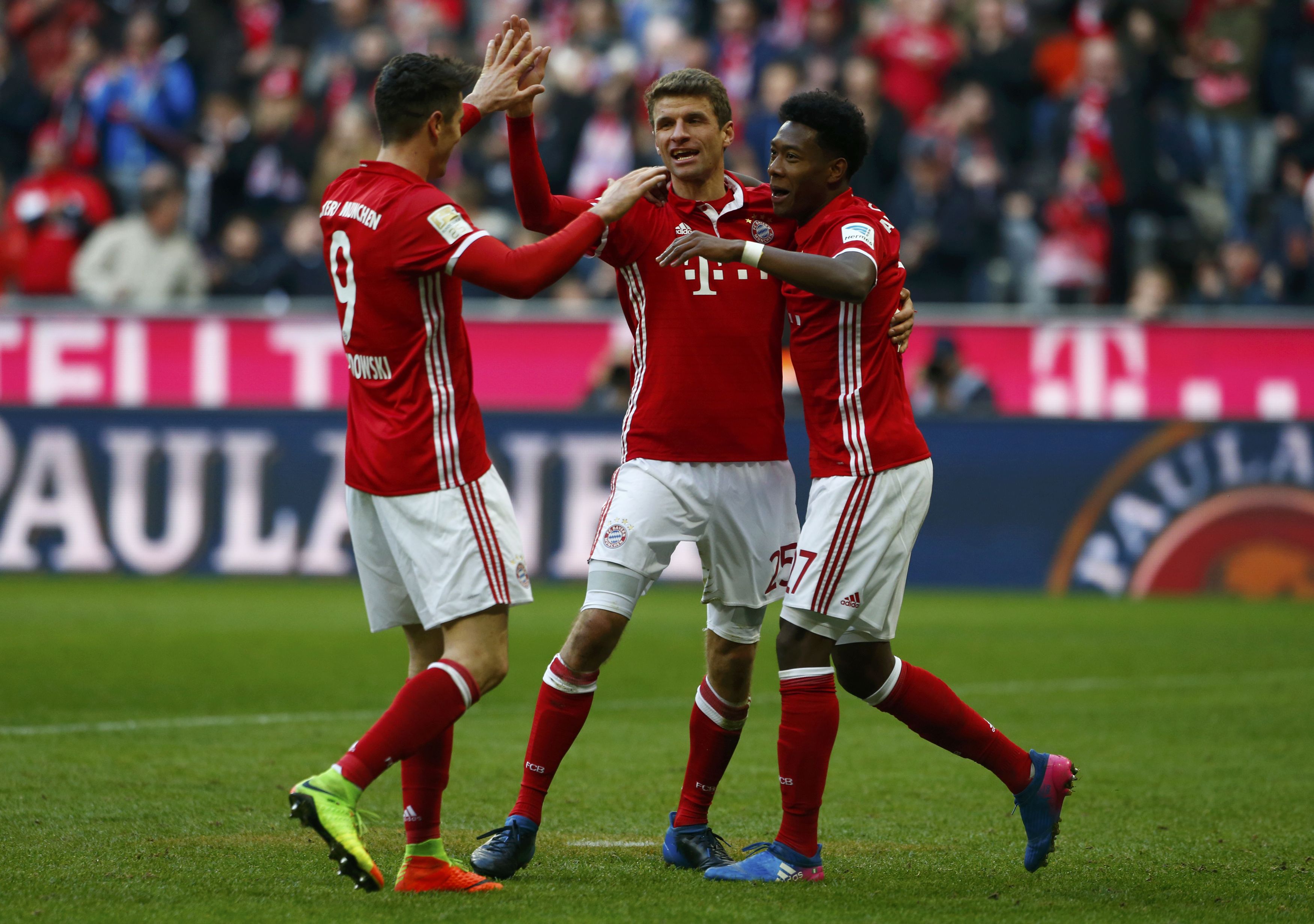 El Bayern tritura al Hamburgo y el Leipzig derrota al Colonia