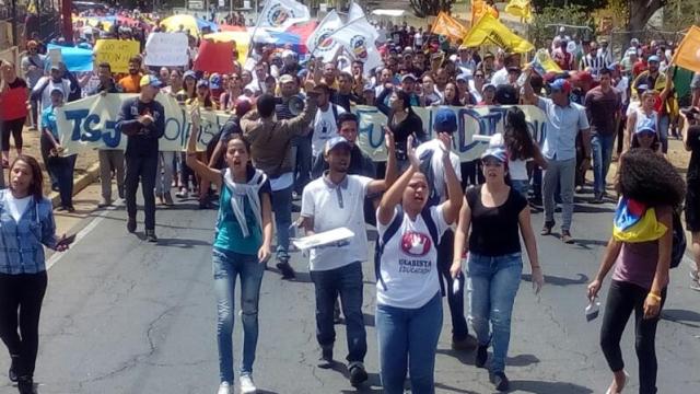 Estudiantes seguirán en la calle protestando contra el gobierno de Nicolás Maduro
