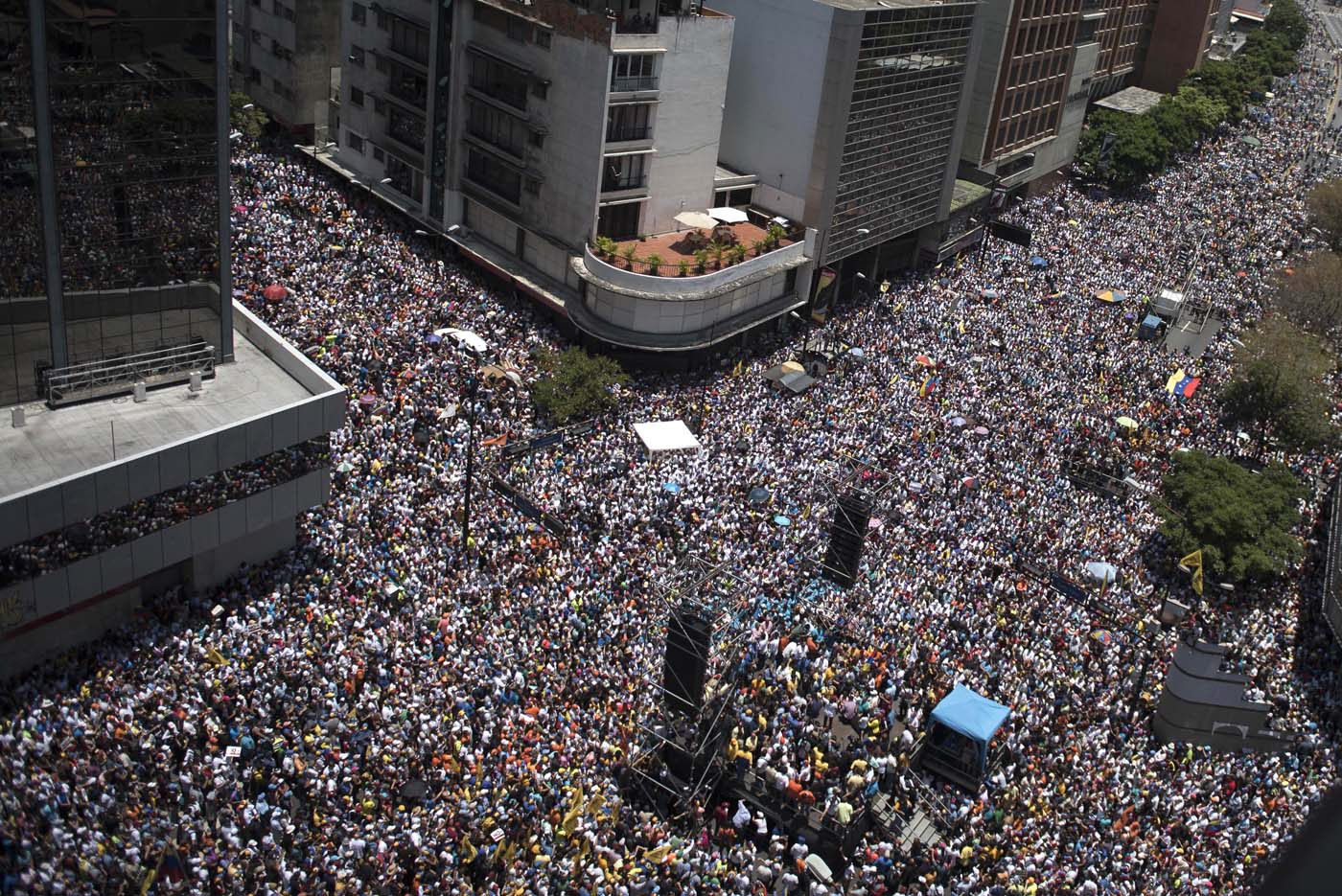 Oposición invita a desbordar Venezuela este #19Abr