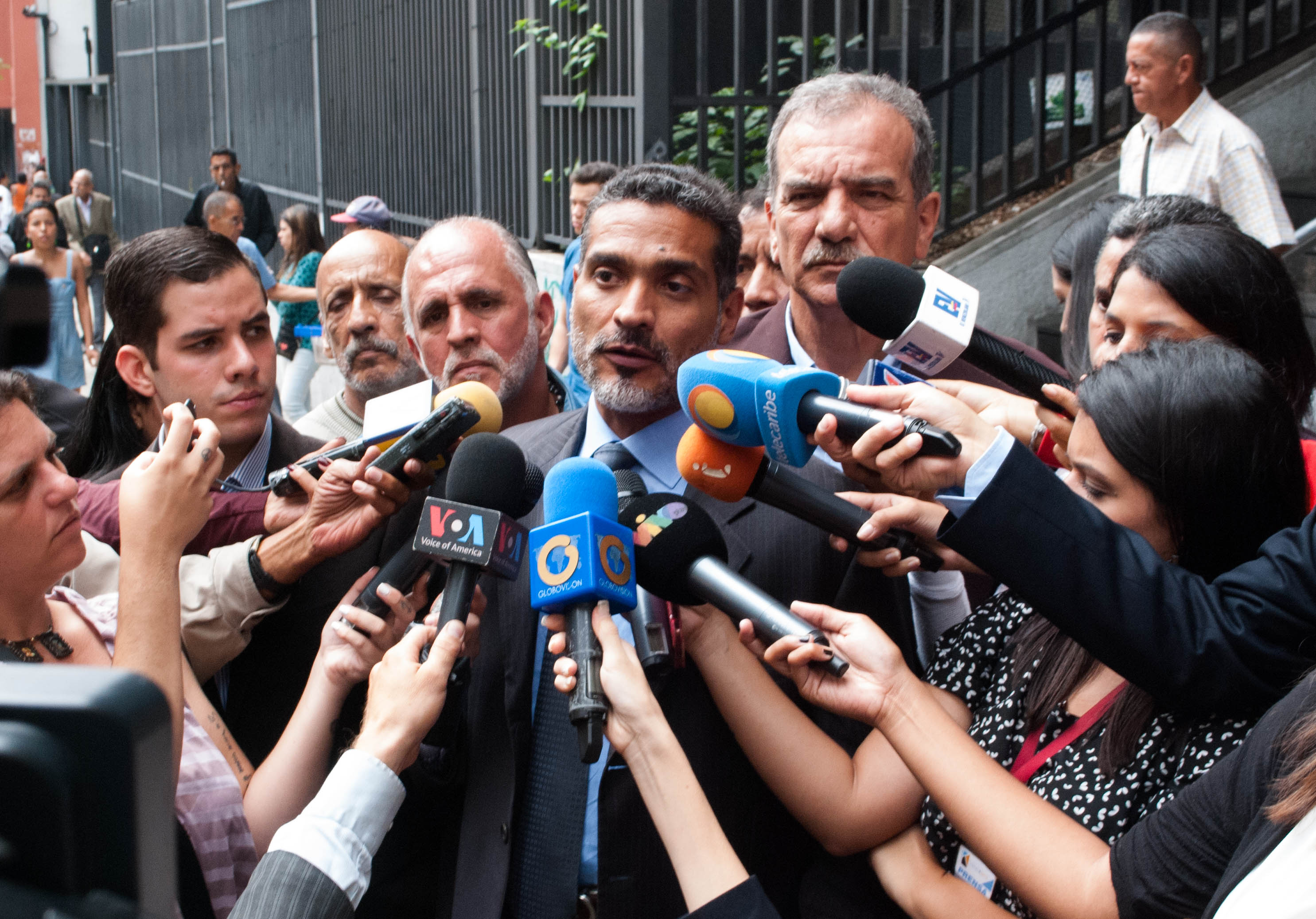 Abogados de Leopoldo López solicitan a la Fiscal General actuar para garantizar su derecho a la defensa
