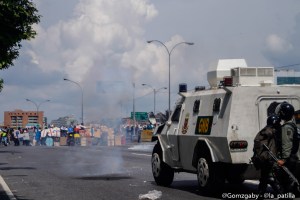 Ecuador considera que Venezuela debe resolver crisis sin injerencias externas