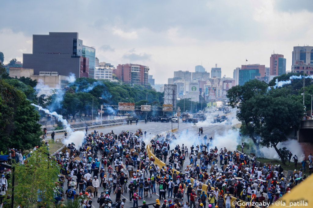 Veppex y Venezuela Awareness condenan la brutal represión a manifestantes
