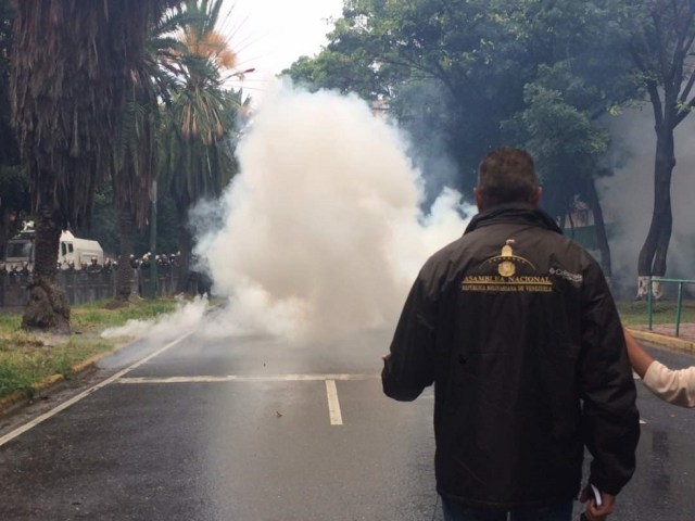 Richard Blanco, diputado ante la AN, durante la represión de este #10Jun en Montalbán / Foto Prensa
