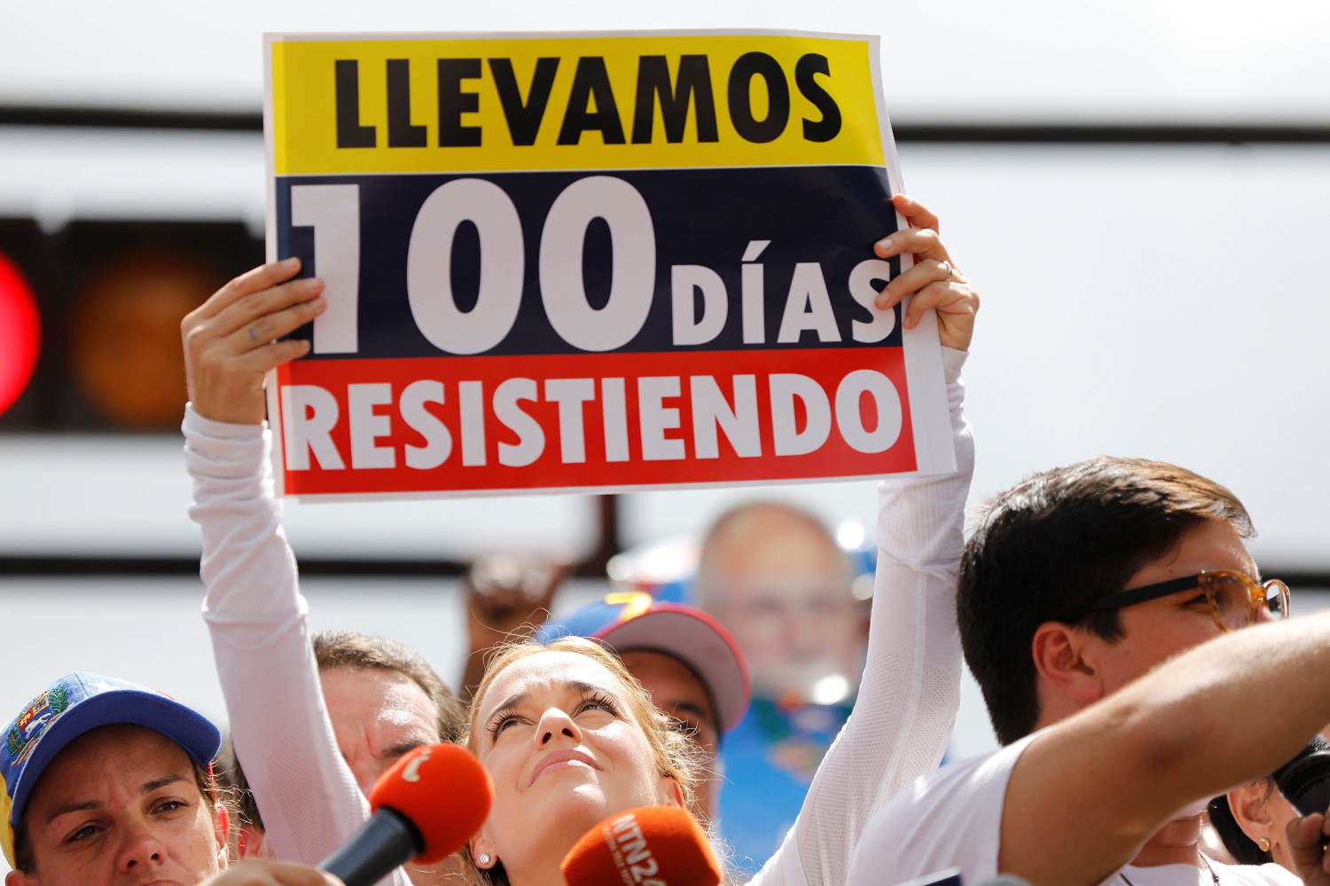 Lilian Tintori: No hubo negociación para que Leopoldo López esté en casa