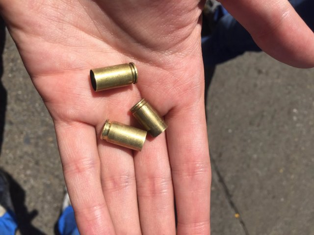 Los casquillos de balas que dejó el ataque de paramilitares en Montalbán (Foto: @jesusarmasccs)