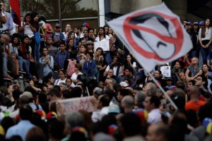 Venezolanos molestos porque la MUD postergó marcha #3Ago
