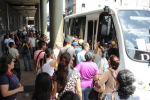 Falta de combustible afecta servicio de transporte público en Táchira
