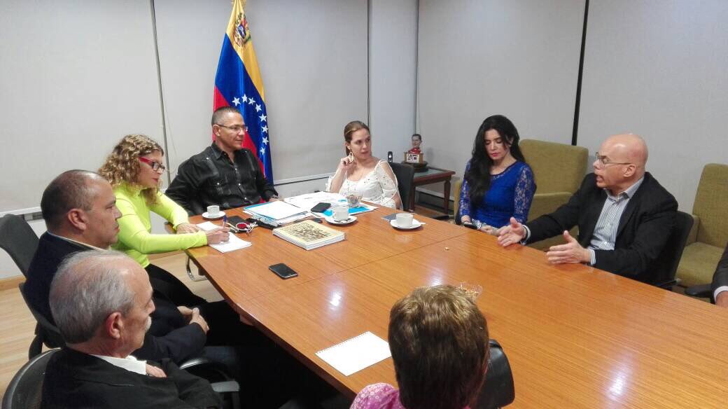 Ernesto Villegas se reunió con la Cámara Venezolana de Radiodifusión