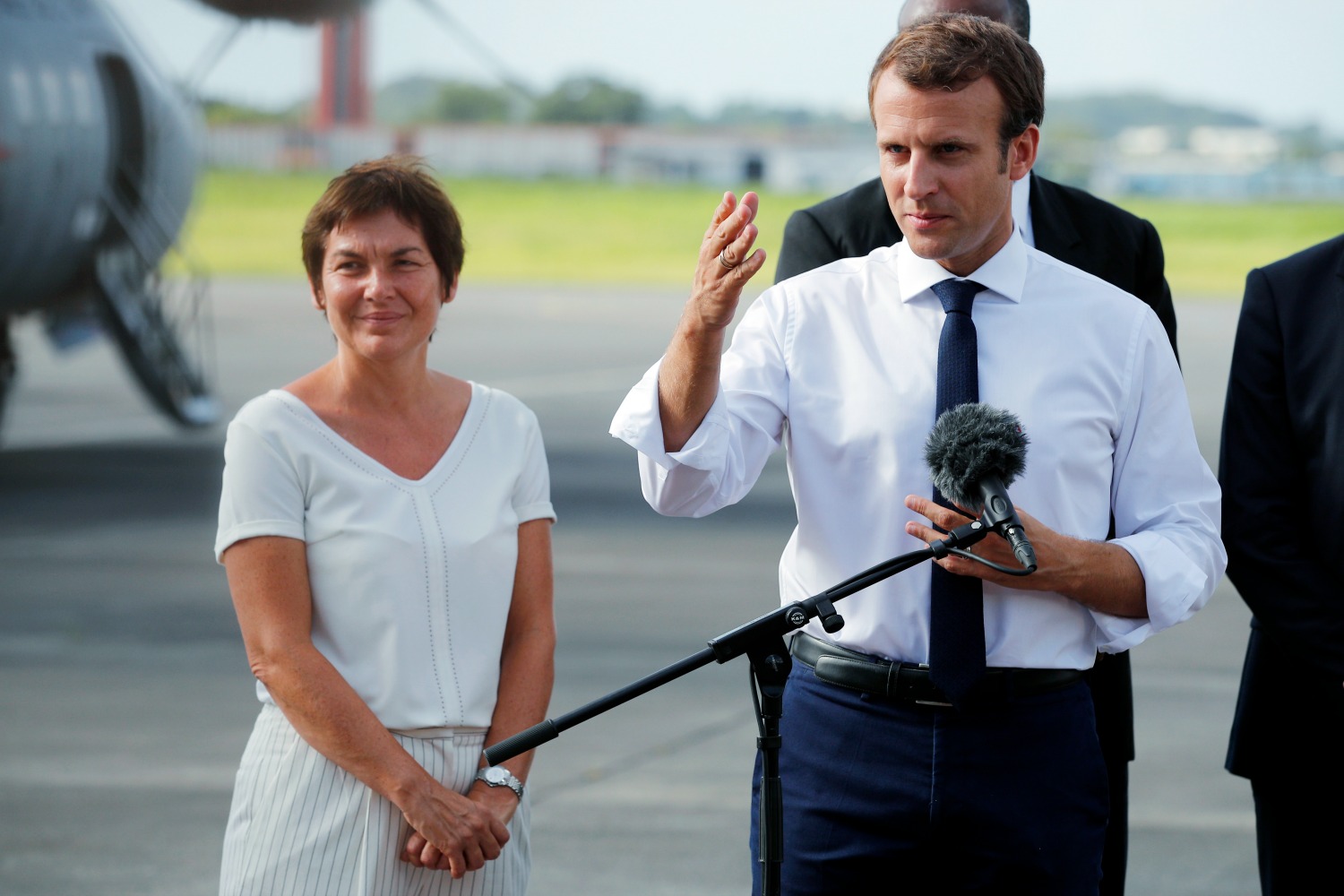Macron defiende desde el Caribe su criticada gestión ante el huracán Irma